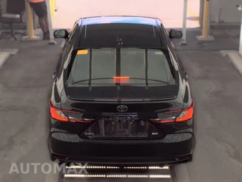2025 Toyota Camry SE - miniatura 5