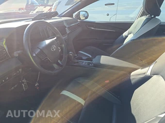 2025 Toyota Camry SE - miniatura 7