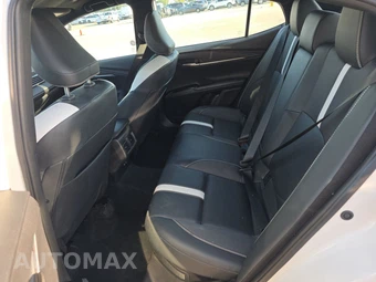 2025 Toyota Camry SE - miniatura 13