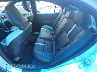 2025 Toyota Camry SE - miniatura 13