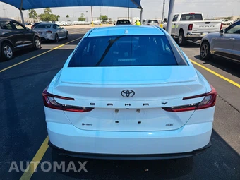 2025 Toyota Camry SE - miniatura 5