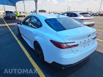 2025 Toyota Camry SE - miniatura 6