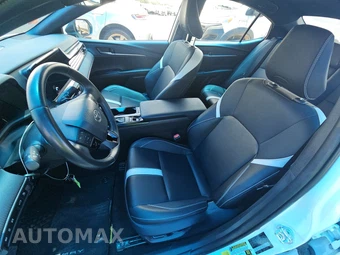 2025 Toyota Camry SE - miniatura 7