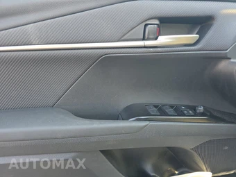 2025 Toyota Camry SE - miniatura 15