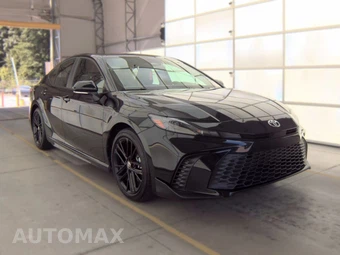 2025 Toyota Camry SE - miniatura 3