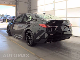2025 Toyota Camry SE - miniatura 6