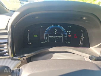 2025 Toyota Camry SE – miniatura 12
