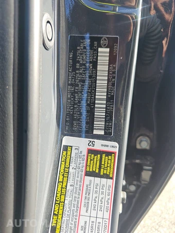 2025 Toyota Camry SE – miniatura 15