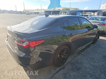2025 Toyota Camry SE – miniatura 4