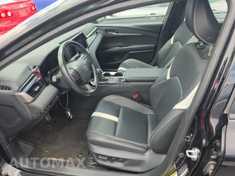 2025 Toyota Camry SE - miniatura 13