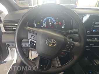 2025 Toyota Camry SE - miniatura 10