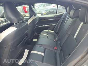 2025 Toyota Camry SE - miniatura 19