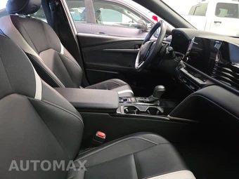 2025 Toyota Camry SE - miniatura 14