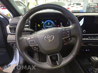 2025 Toyota Camry SE - miniatura 16