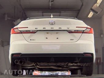 2025 Toyota Camry SE - miniatura 7