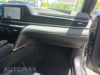 2025 Toyota Camry SE - miniatura 16