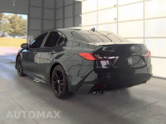 2025 Toyota Camry SE - miniatura 8