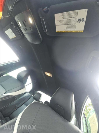 2025 Toyota Camry SE – miniatura 11