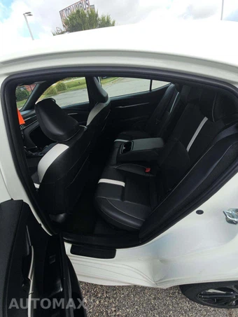 2025 Toyota Camry SE – miniatura 13