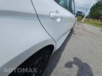 2025 Toyota Camry SE – miniatura 23