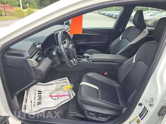 2025 Toyota Camry SE – miniatura 6