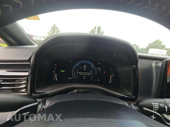 2025 Toyota Camry SE – miniatura 9