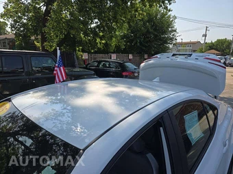 2025 Toyota Camry SE – miniatura 12