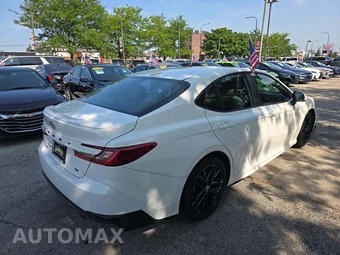 2025 Toyota Camry SE – miniatura 3