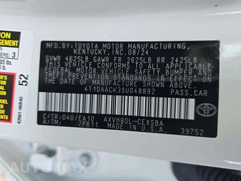 2025 Toyota Camry SE – miniatura 5