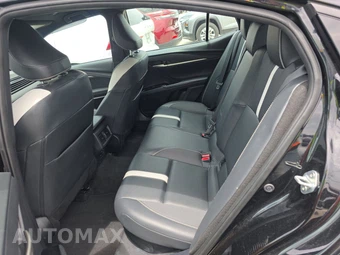 2025 Toyota Camry SE - miniatura 19