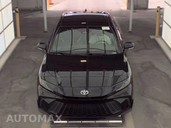 2025 Toyota Camry SE - miniatura 2