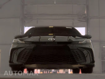 2025 Toyota Camry SE - miniatura 3