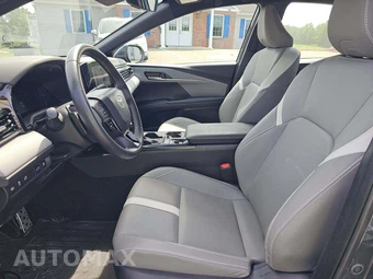2025 Toyota Camry SE - miniatura 3
