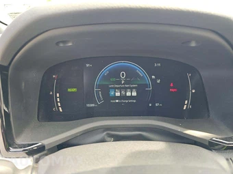 2025 Toyota Camry SE - miniatura 6
