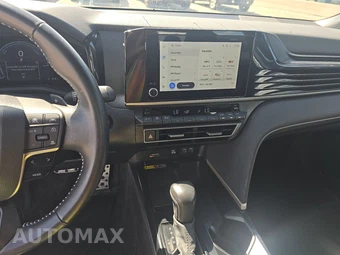 2025 Toyota Camry SE - miniatura 11