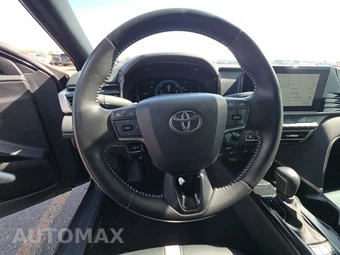2025 Toyota Camry SE - miniatura 10