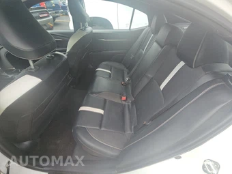 2025 Toyota Camry SE - miniatura 13