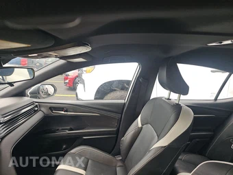 2025 Toyota Camry SE - miniatura 17