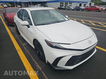 2025 Toyota Camry SE - miniatura 3