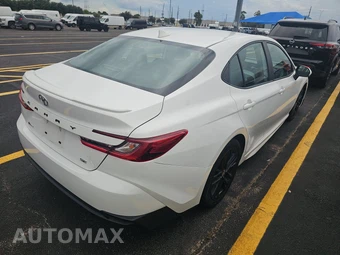 2025 Toyota Camry SE - miniatura 4