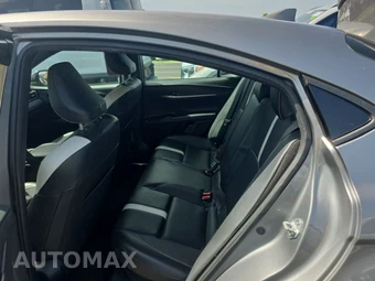 2025 Toyota Camry SE - miniatura 19