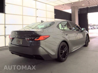 2025 Toyota Camry SE - miniatura 5