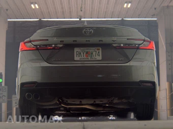 2025 Toyota Camry SE - miniatura 7
