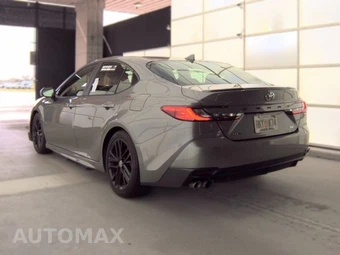 2025 Toyota Camry SE - miniatura 8