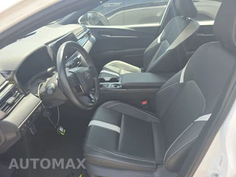 2025 Toyota Camry SE - miniatura 13
