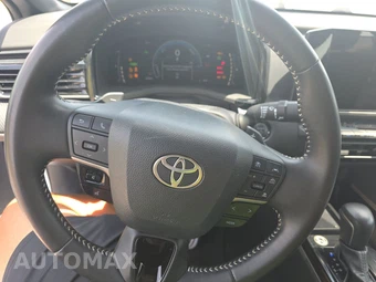 2025 Toyota Camry SE - miniatura 16