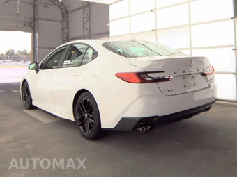 2025 Toyota Camry SE - miniatura 8