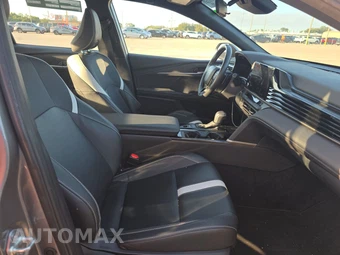 2025 Toyota Camry SE - miniatura 14