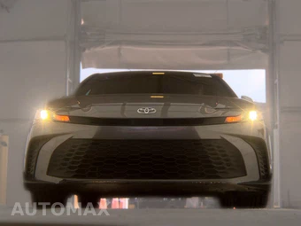 2025 Toyota Camry SE - miniatura 3