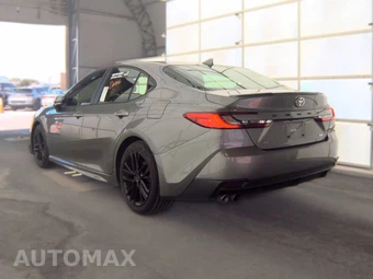 2025 Toyota Camry SE - miniatura 8